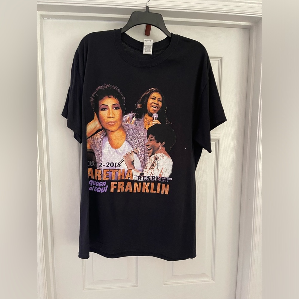 ARETHA FRANKLIN BLACK T-SHIRT!